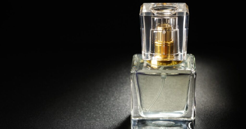 香水10mlと他サイズの内容量を比較|30ml・50ml・100mlはどれくらいもつ?
