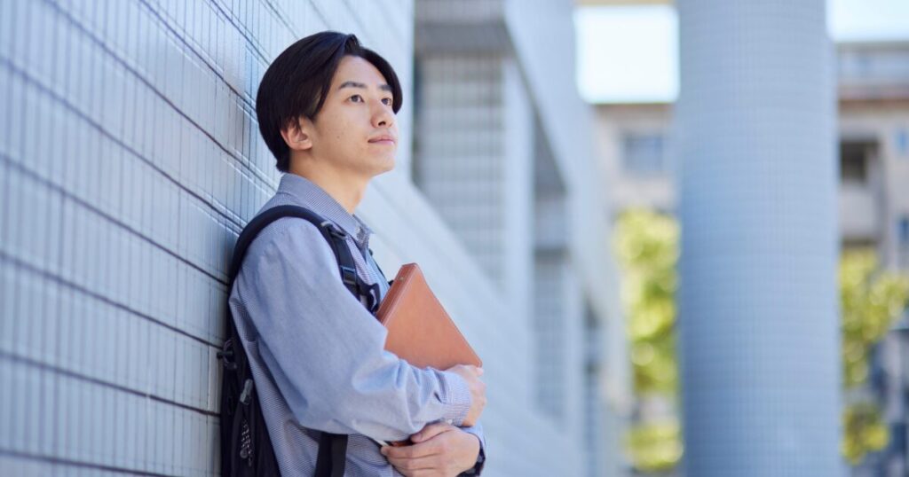 【大学生・高校生】メンズ香水はどこで買う?初めての香水におすすめの場所